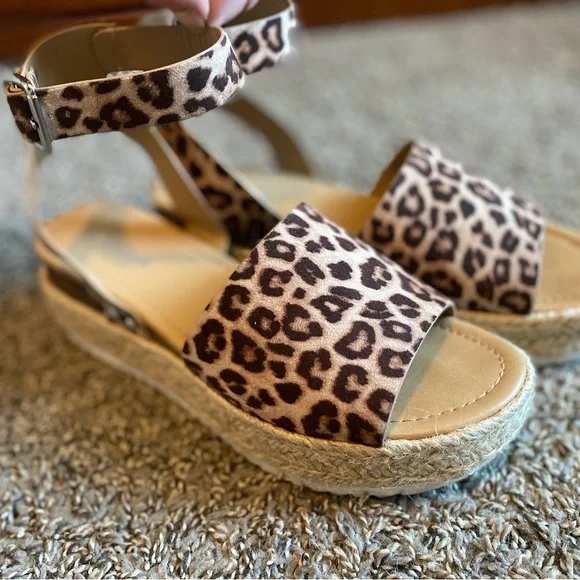 Leapard Print high heel sandals - Picture 5 of 5